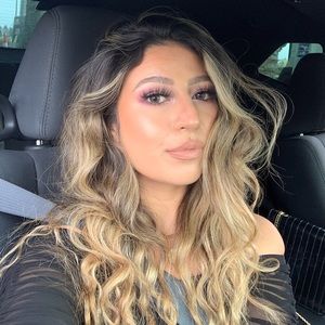 Meet your Posher, Esperansa